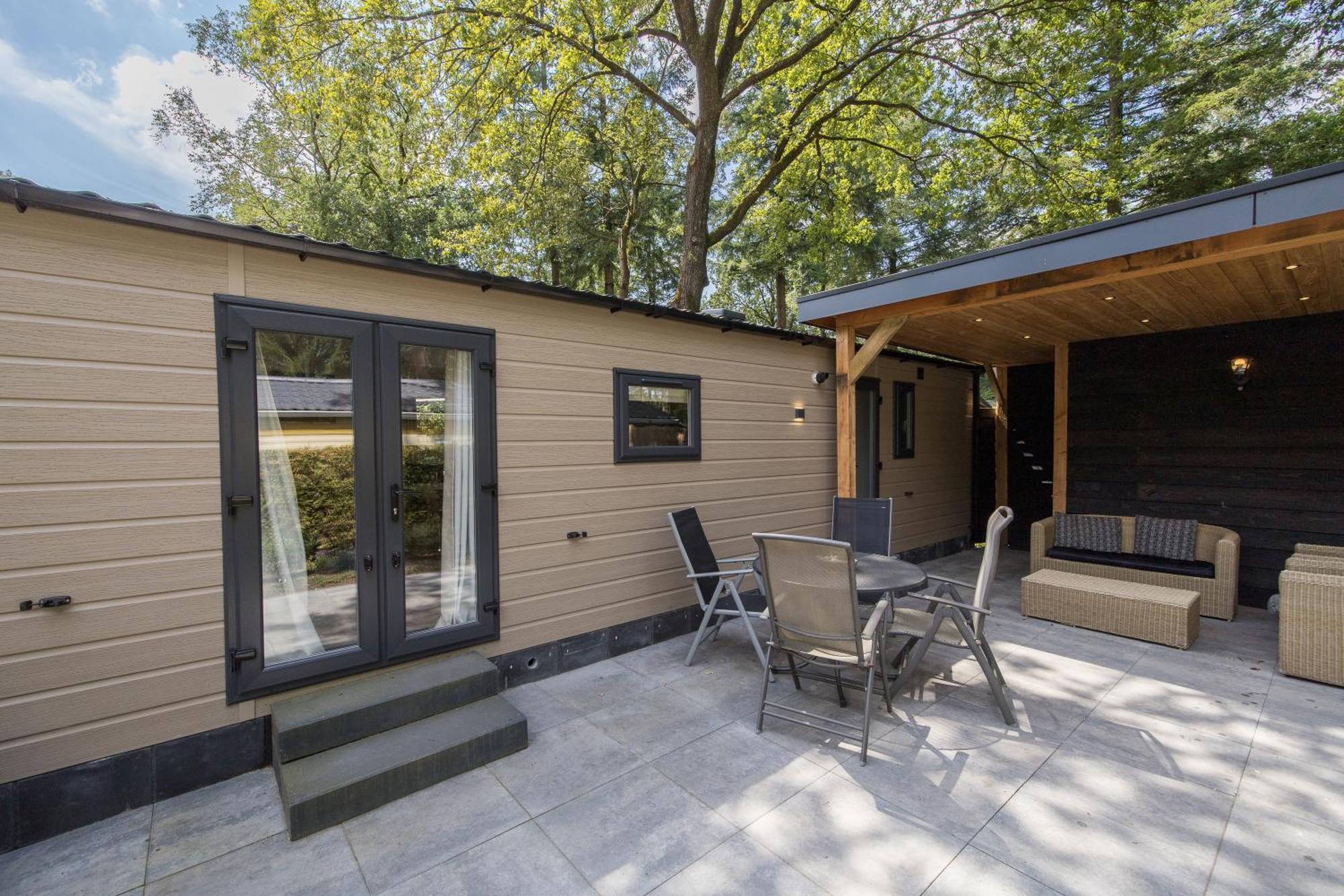 Veluwe Hoenderloo Luxury Chalet With Private Sauna And Hot Tub - Swimming Pool Tennis Court Supermarket Bowling Alley Theatre And Entertainment For Children Eksteriør billede